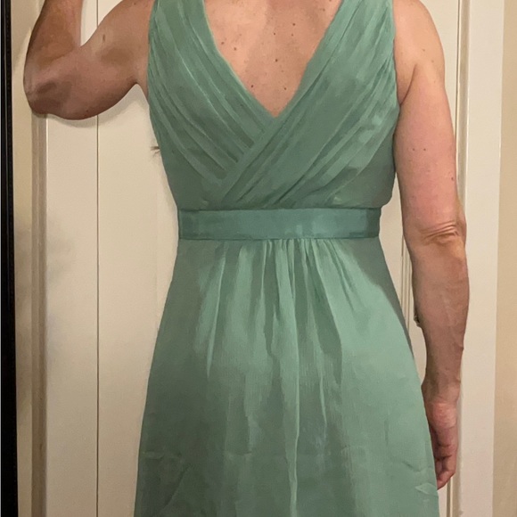 Silk green Banana Republic midi dress - Picture 5 of 7